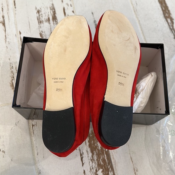 Red for the Season!!! Great gift! Brand new Italian Suede Shoes Andrea Carrano - Picture 3 of 5